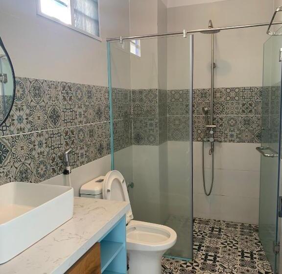 اتاق لوکس با بالکن, Santorini Villa Cam Ranh