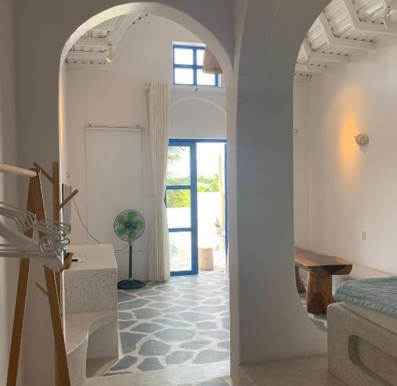 اتاق استاندارد با بالکن, Santorini Villa Cam Ranh