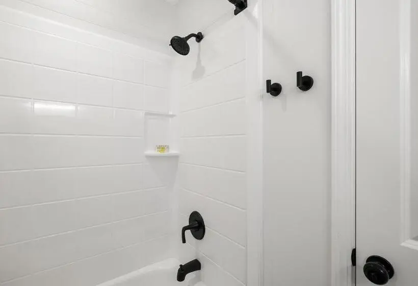 Deluxe-studio, The Lofts On Indian Point   Near Silver Dollar City