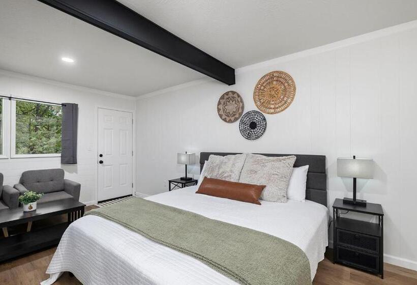 إستوديو قياسى سرير كينج, The Lofts On Indian Point   Near Silver Dollar City