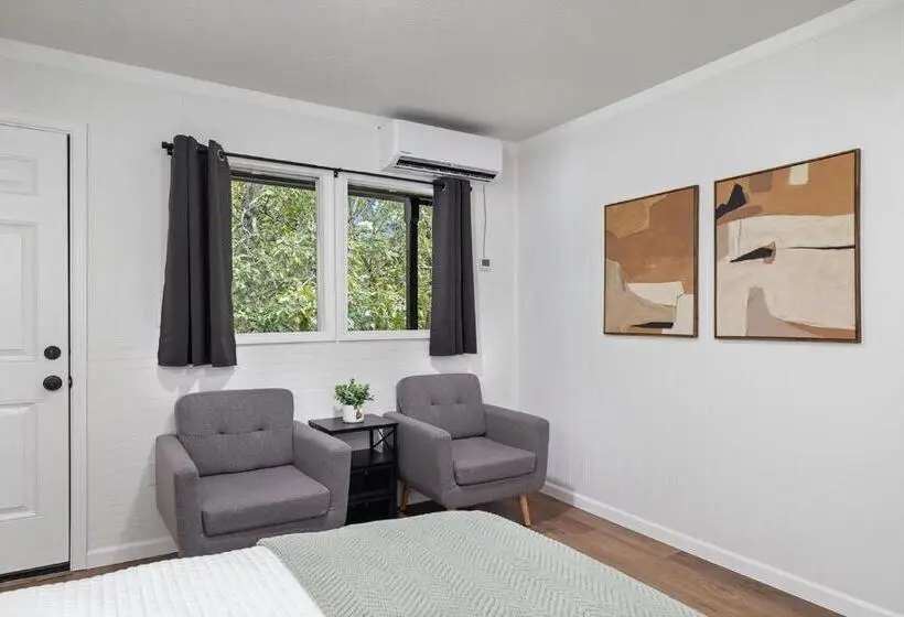 Standard-studio, The Lofts On Indian Point   Near Silver Dollar City