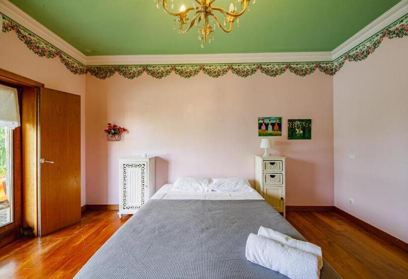 غرفة عائلية, Casa Da Calçada