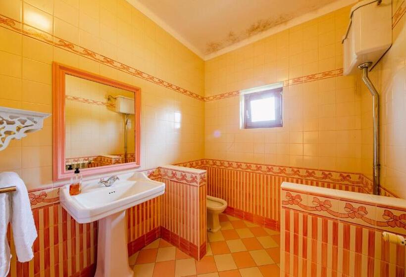 غرفة عائلية, Casa Da Calçada