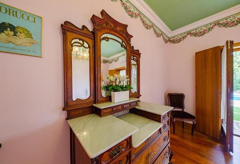 غرفة عائلية, Casa Da Calçada