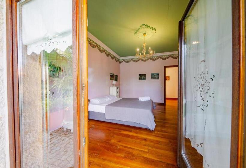 غرفة عائلية, Casa Da Calçada