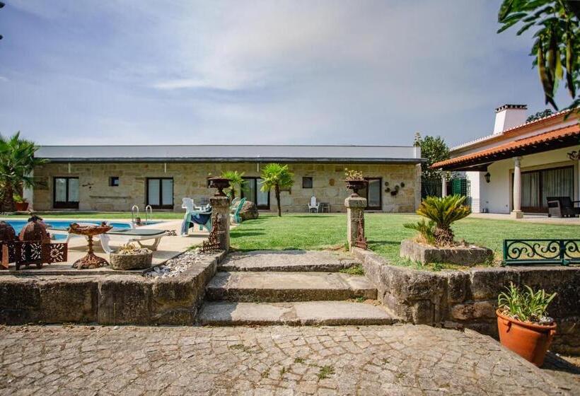 غرفة قياسية, Casa Da Calçada