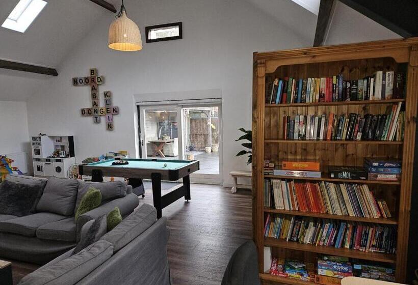 اتاق لوکس خانوادگی, Guesthouse Max