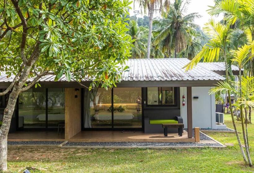 اتاق استاندارد با چشم‌انداز باغ, Phukhaolak Resort