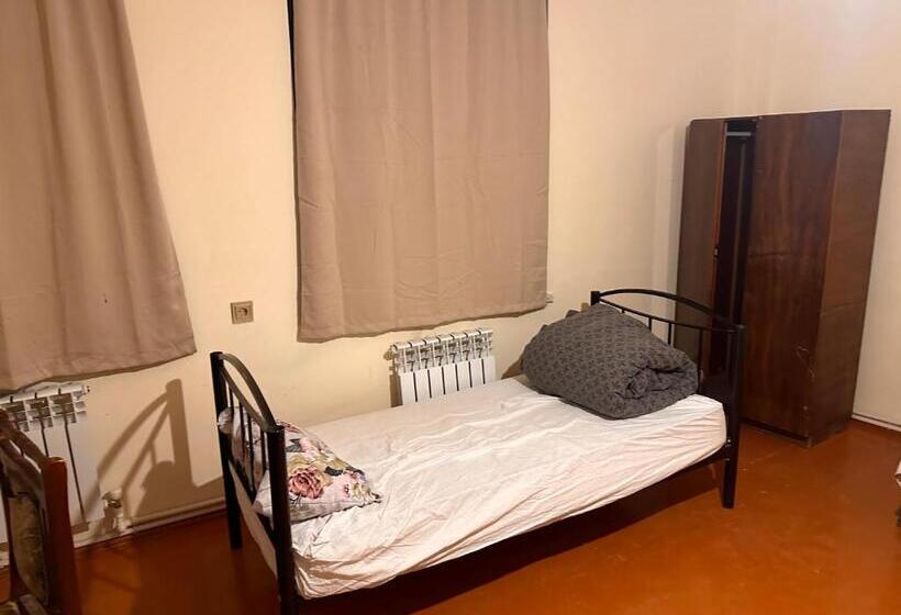 חדר סטנדרט, Sovet Hostel