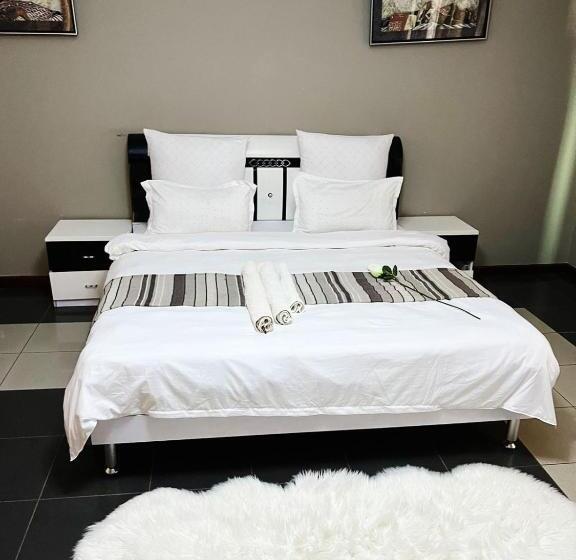 プールビュースタンダードルーム, Trmotel