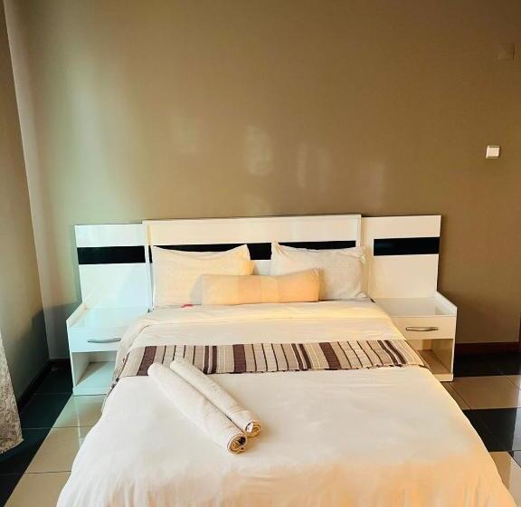 プールビュースタンダードルーム, Trmotel