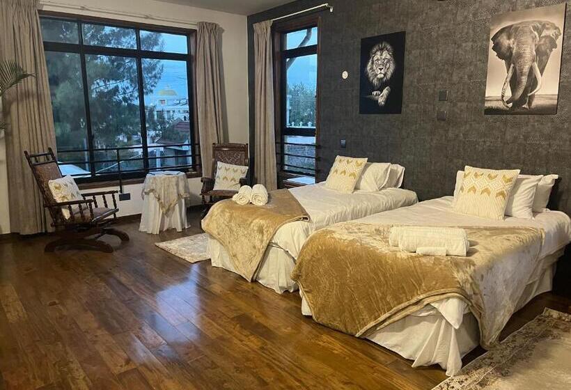 اتاق استاندارد, Florances Rest House