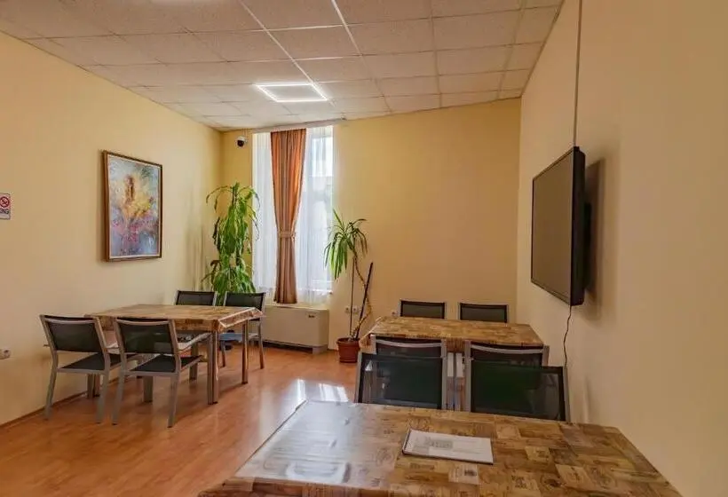 اتاق لوکس, Hostel Canto