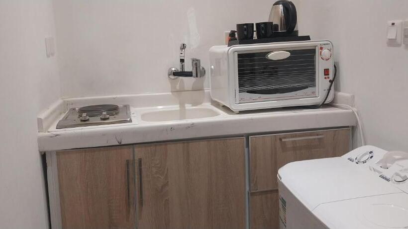 豪华套房, مكارم الدار