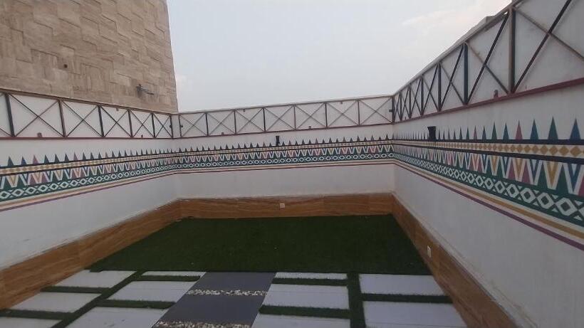 Полулюкс Одноместный с Террасой, مكارم الدار
