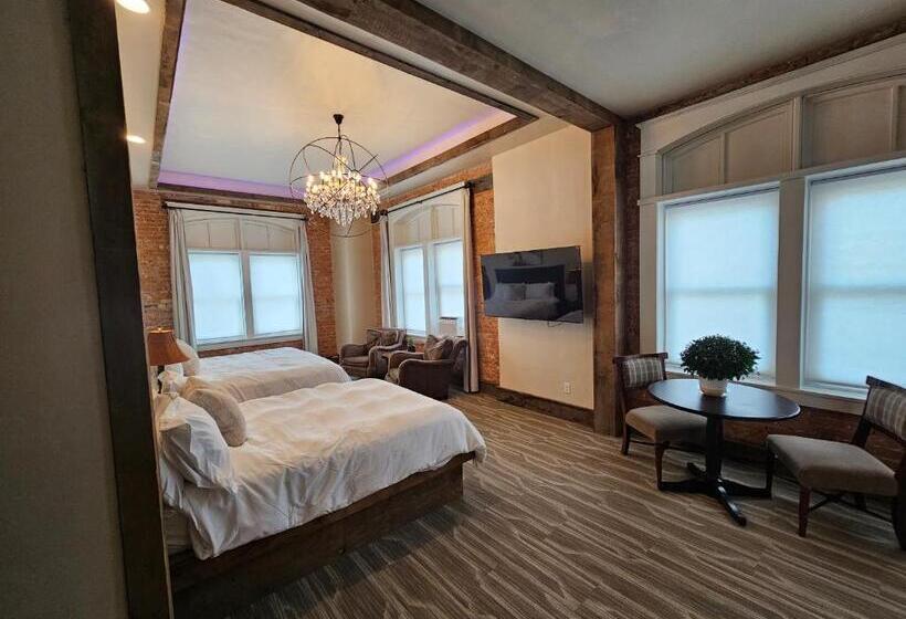 Президентский Люкс, Eaglescape Suites And Event Center