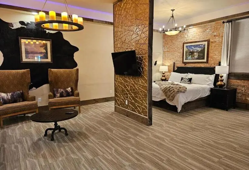 Deluxe-studio, Eaglescape Suites And Event Center