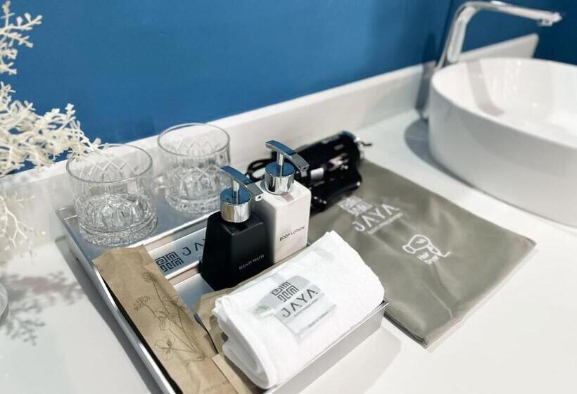 סוויטה, Jaya Suites