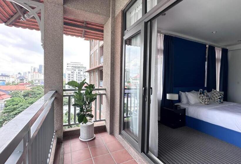 סוויטה, Jaya Suites