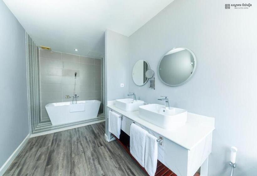 חדר סטנדרט לשלושה, Jaya Suites