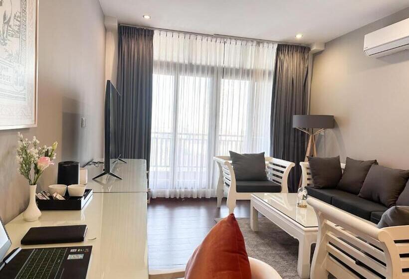 חדר סטנדרט לשלושה, Jaya Suites