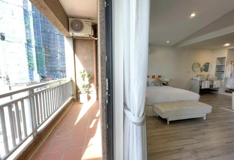 סוויטה, Jaya Suites