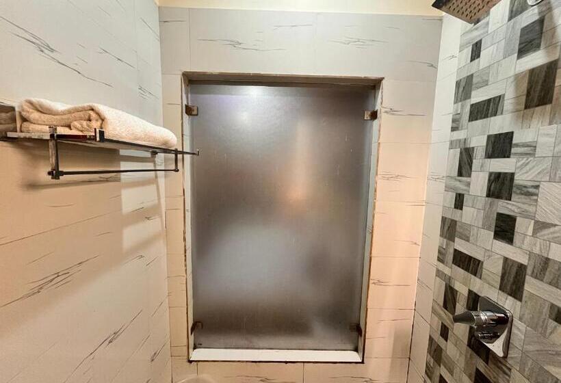 חדר סטנדרט, Oyster Pearl Near Medanta Hospital Sec39