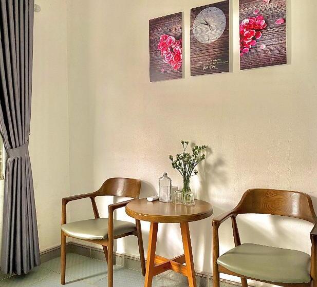 اتاق لوکس چهار تخته, Shine Riverside Homestay