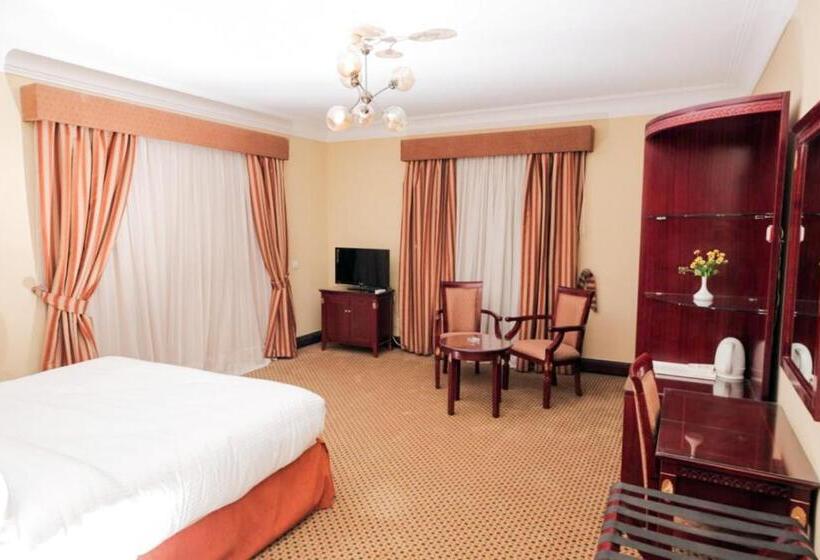 اتاق لوکس با چشم‌انداز استخر, The Villa 604 Powered By Look