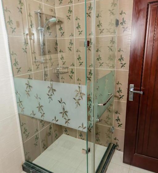 اتاق لوکس با چشم‌انداز استخر, The Villa 604 Powered By Look