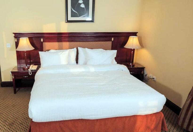 اتاق لوکس با چشم‌انداز باغ, The Villa 604 Powered By Look