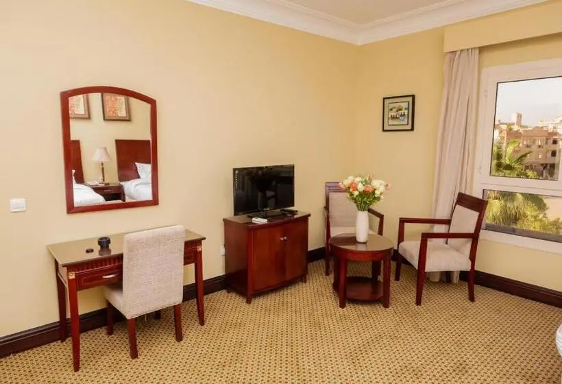 1 Bedroom Penthouse Apartment, The Villa 604 Powered By Look