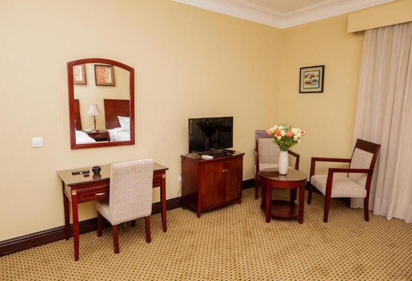 1 Bedroom Penthouse Apartment, The Villa 604 Powered By Look