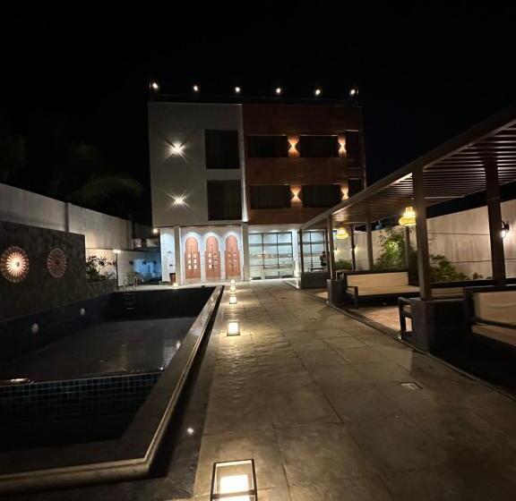 اتاق استاندارد با تخت بزرگ, The Love Passion Karma Club & Resort