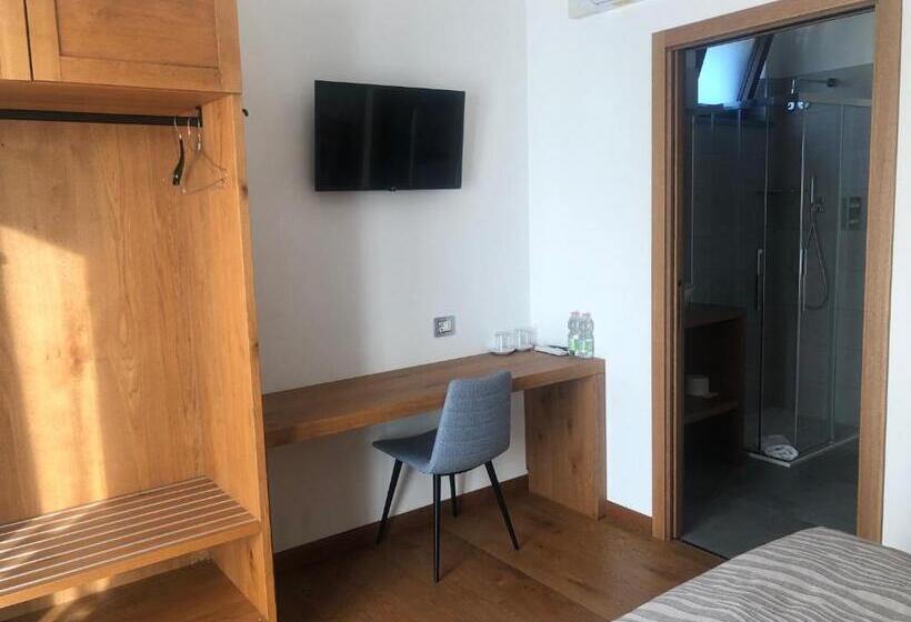 חדר סטנדרט, Risto Bar Rosandra