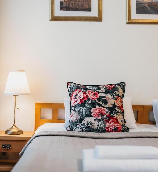 اتاق سوپریور یک تخته, Cathedral Apartments Self Check In