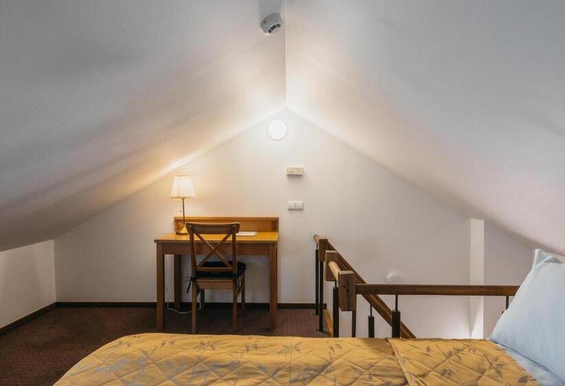 آپارتمان لوکس 1 خوابه, Cathedral Apartments Self Check In