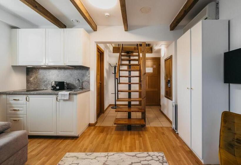 آپارتمان لوکس 1 خوابه, Cathedral Apartments Self Check In