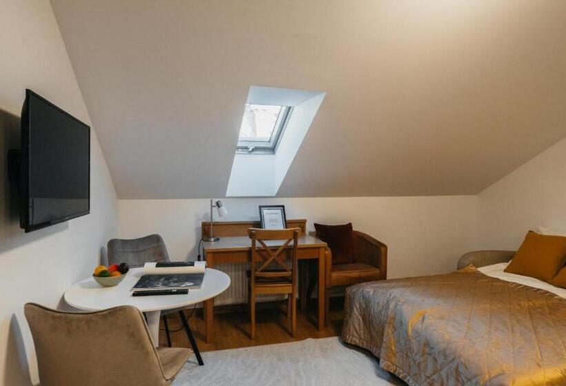 سوییت خانوادگی, Cathedral Apartments Self Check In