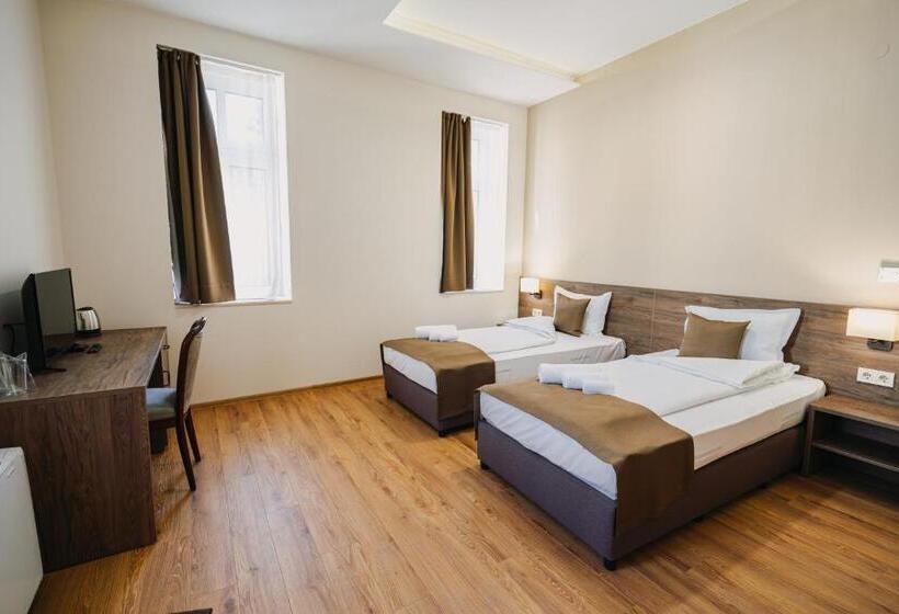 Standart Oda, хотел театъръ