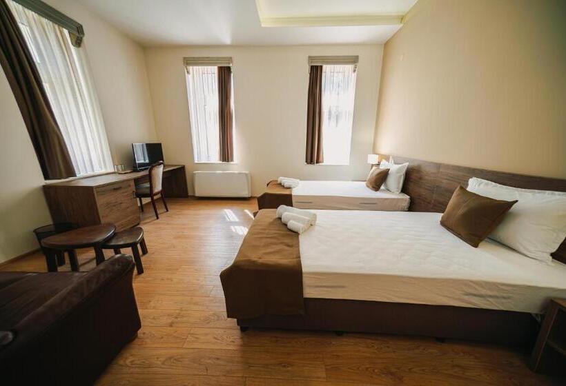 Standart Oda, хотел театъръ