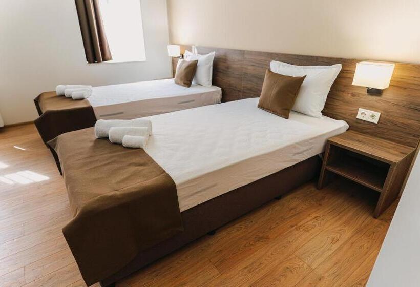 Standart Oda, хотел театъръ