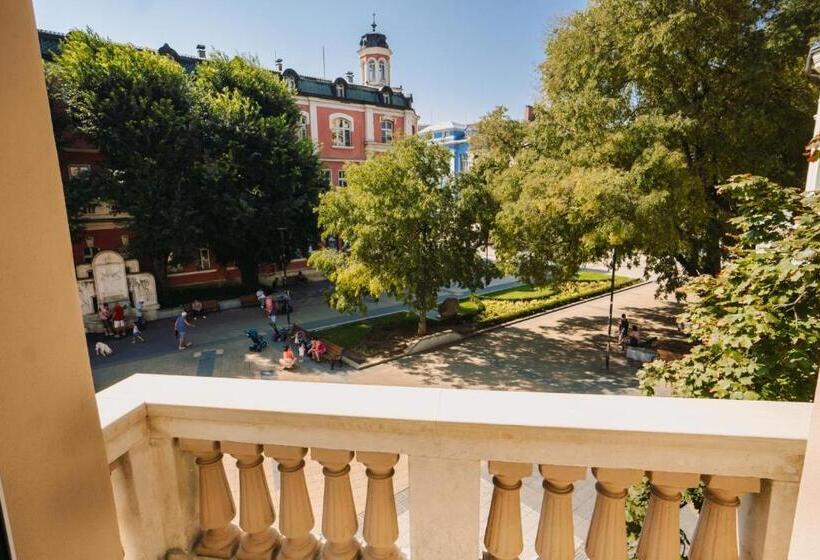 Balkonlu Delüks Oda, хотел театъръ