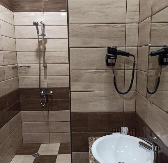 Üç Kişilik Standart Oda, хотел театъръ