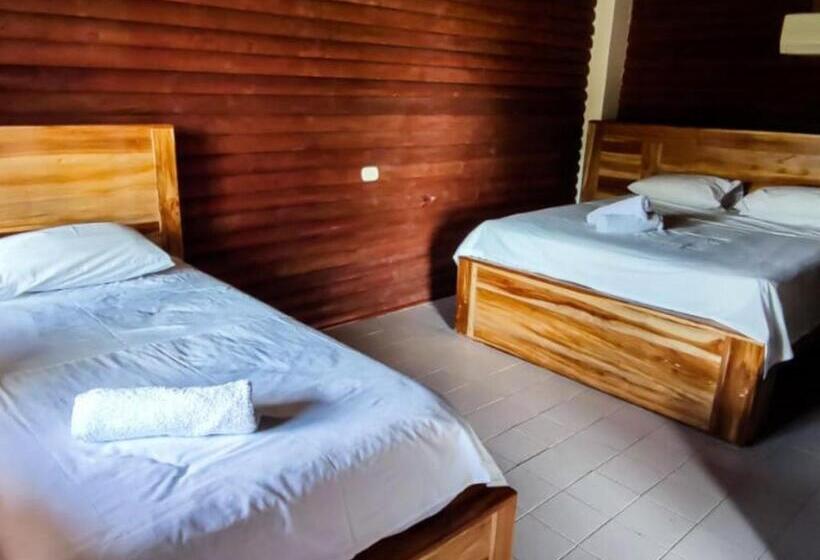 Четырехместный Номер Стандарт, Imperial Wood