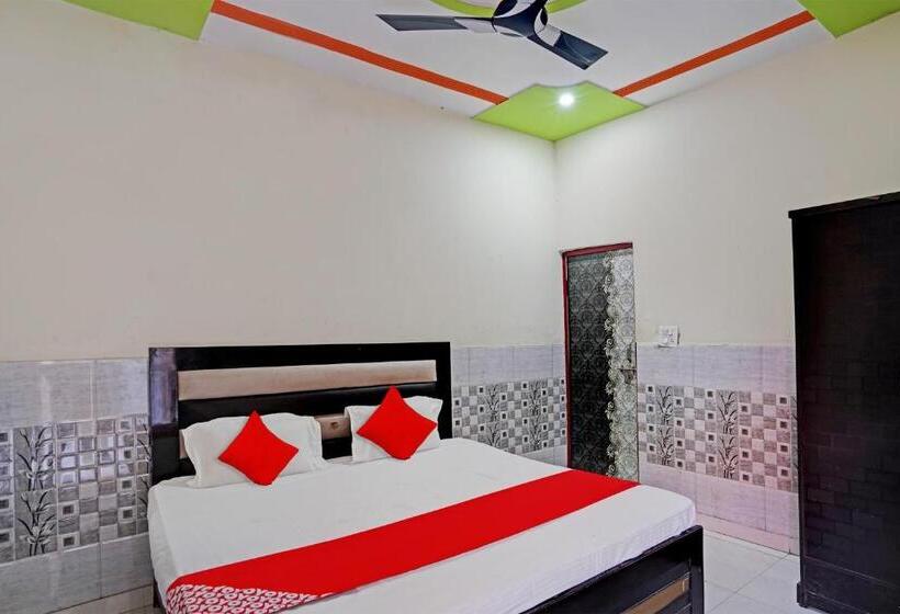 三人经典房间, Oyo Flagship Sk