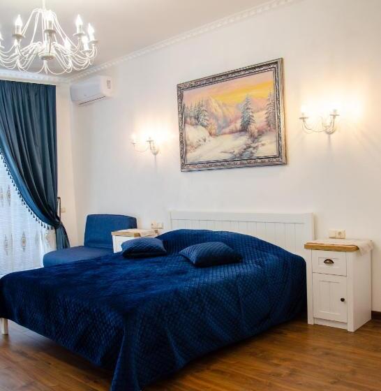 جناح مزوَّد بشرفة, Relax Complex