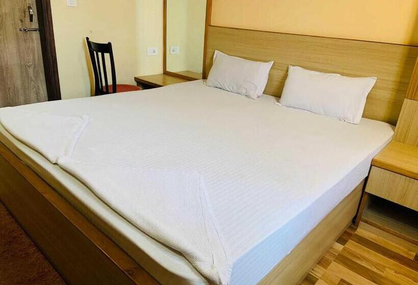 Triple Classic Room, Soltee