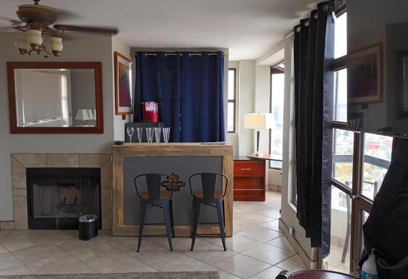 Семейный Номер, Panoramic Penthouse Downtown