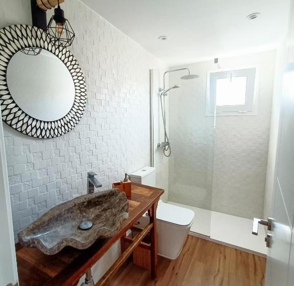 חדר דלוקס לשלושה, Chakra House Fuerteventura   Affordable Rooms In A Cozy Guesthouse